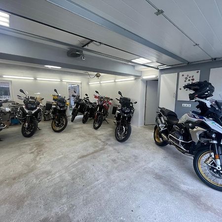 Alpen-Hostel - Apartment Talstation Mit Motorradvermietung Меммінген Екстер'єр фото