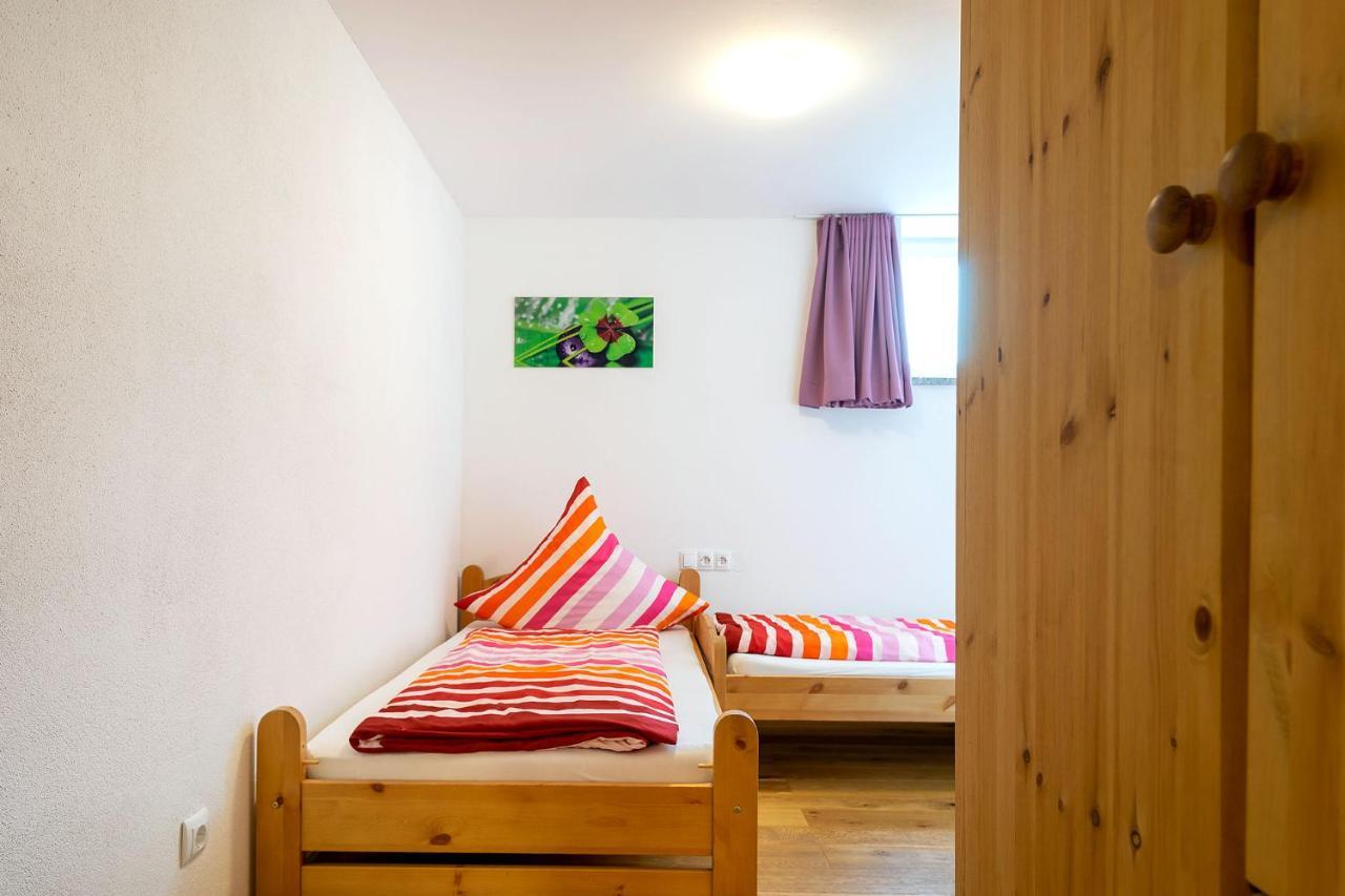 Alpen-Hostel - Apartment Talstation Mit Motorradvermietung Меммінген Екстер'єр фото