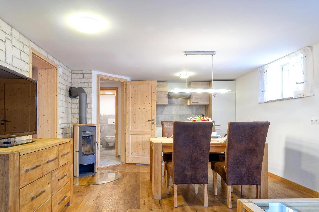 Alpen-Hostel - Apartment Talstation Mit Motorradvermietung Меммінген Екстер'єр фото