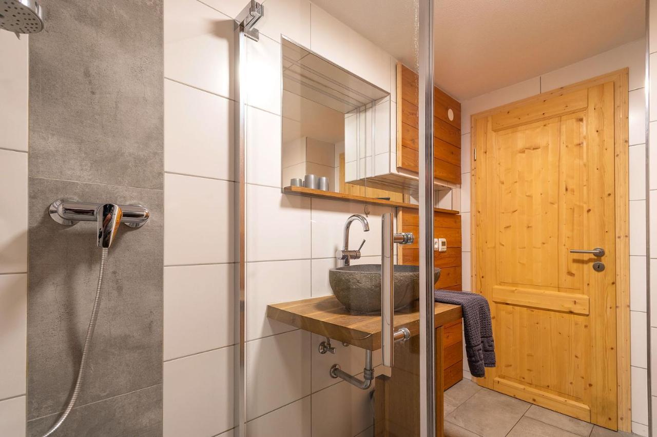 Alpen-Hostel - Apartment Talstation Mit Motorradvermietung Меммінген Екстер'єр фото