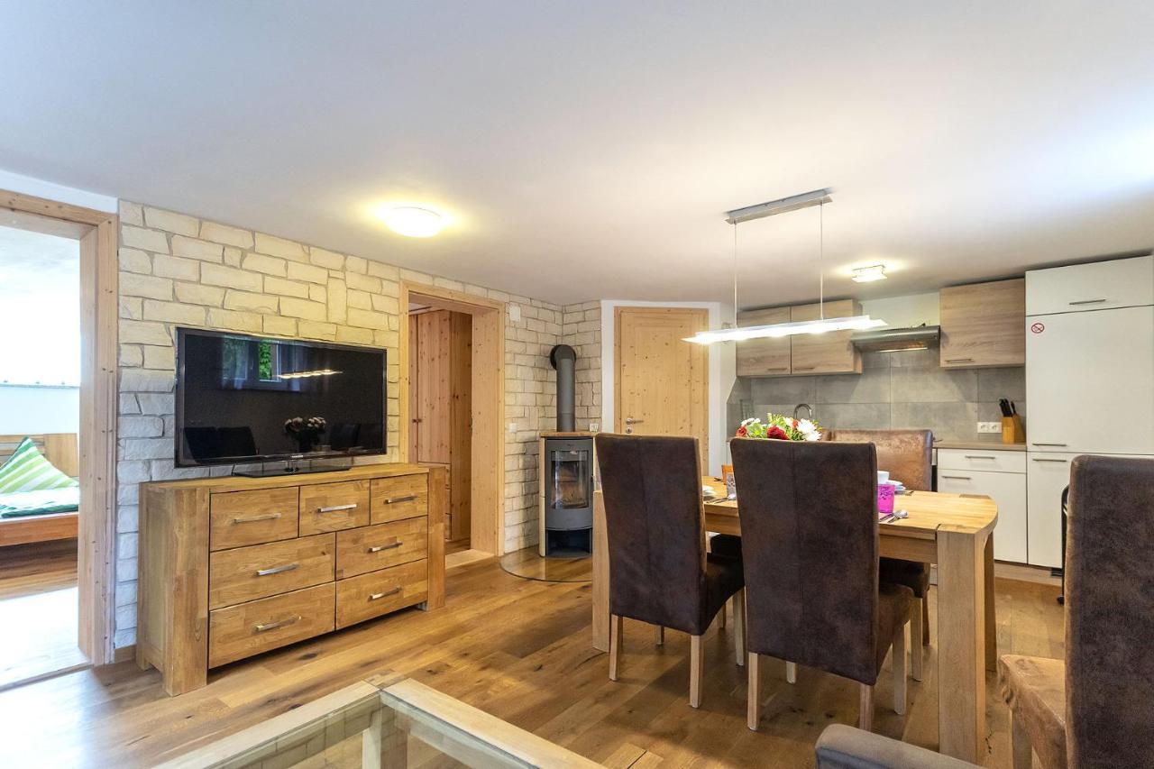 Alpen-Hostel - Apartment Talstation Mit Motorradvermietung Меммінген Екстер'єр фото